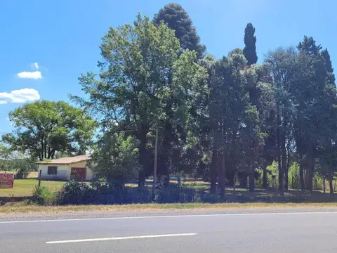 Casa 2 ambientes con 1 baño