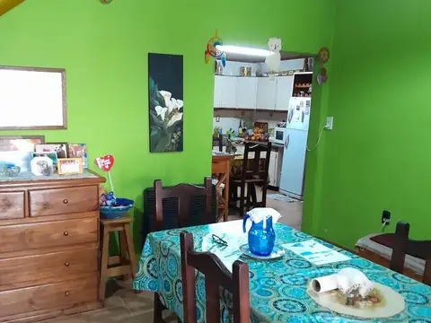 casa VENTA MAS GALPON LOCAL TEMPERLEY SAN JOSE 6 AMBIENTES GARAY 5 600  IDEAL DOS familias O INVERSO