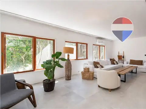 Náutico Escobar. Hermosa casa recién remodelada.