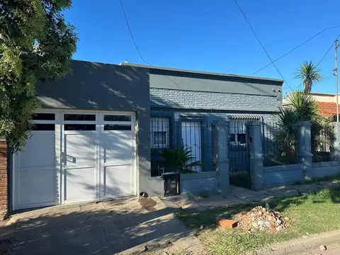 Local Comercial + Casa Moderna Mercedes