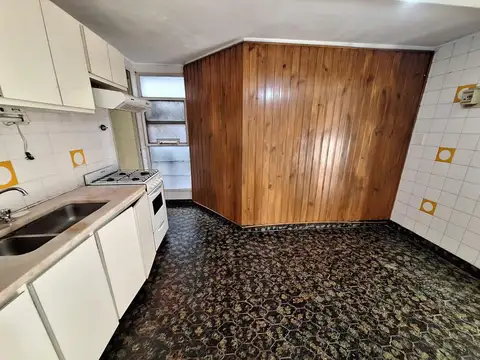 Departamento de 3 amb  al frente c/balcon 