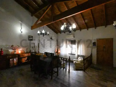 Casa en Venta con 1 cochera