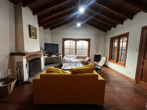Acosta consejal al 400