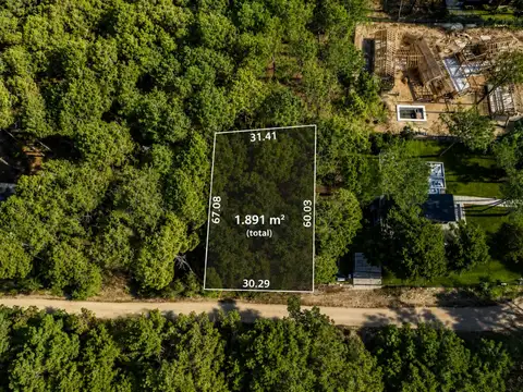 VENTA LOTE EN CARILO 1800 M2 DE BOSQUE