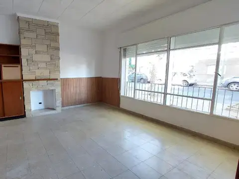 Casa en Alquiler en Barrio España y Hospitales, $ 1.200.000