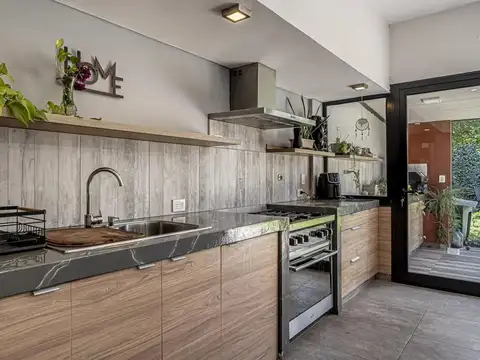 Casa 3 ambientes con 2 baños