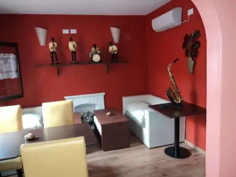 Casa 4 ambientes con 5 baños