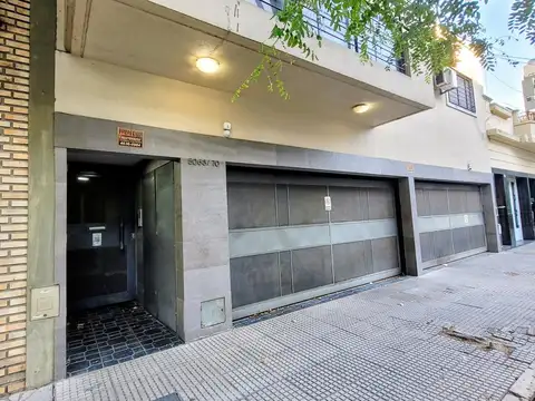 VENTA PH 2 AMBIENTES CON 2 PATIOS APTO CREDITO VELEZ SARSFIELD