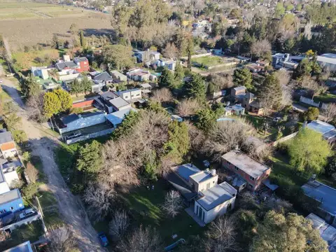 Terrenos y Lotes en Venta en Arana [Cod: 5-651897252893]