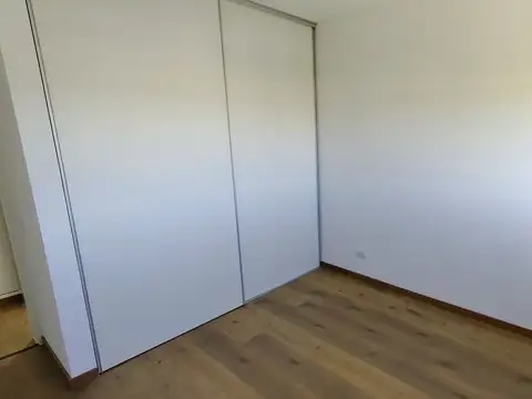 Departamento en Venta en Fisherton, USD 87.000