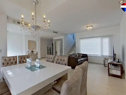 Casa 6 ambientes con 2 baños