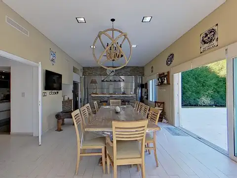 CASA EN VENTA EN SAINT THOMAS OESTE - CANNING