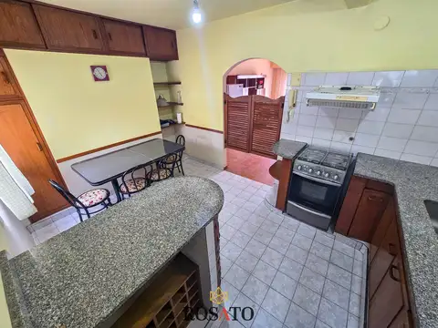 Avenida Castañares 5400
