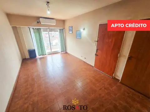 Venta Departamento 3 Ambientes con Balcón, 2° Piso por Escalera en Villa Lugano - Apto Crédito