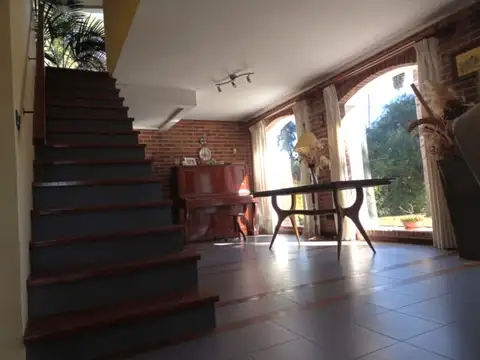 Casa 4 ambientes con 3 baños