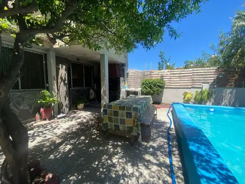 Casa 5 ambientes con 2 baños