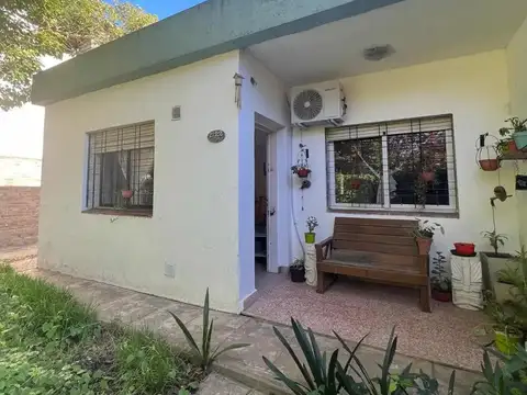 VENTA CASA 3 AMBIENTES CON PARQUE RANELAGH