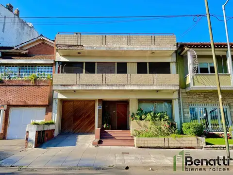 Casa 12 ambientes con 9 baños