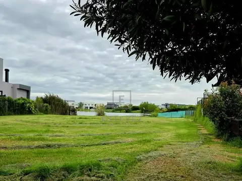 Terreno en Venta de 819,0 m2