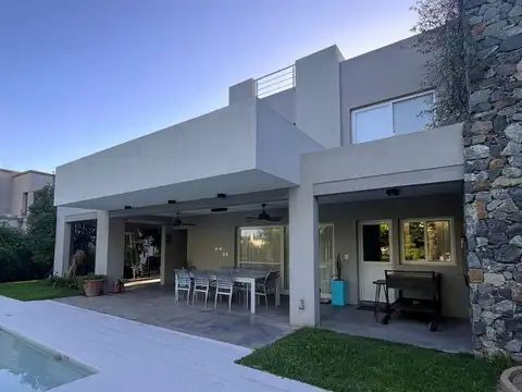VENTA CASA 5 AMB CLUB DE CAMPO EL NACIONAL