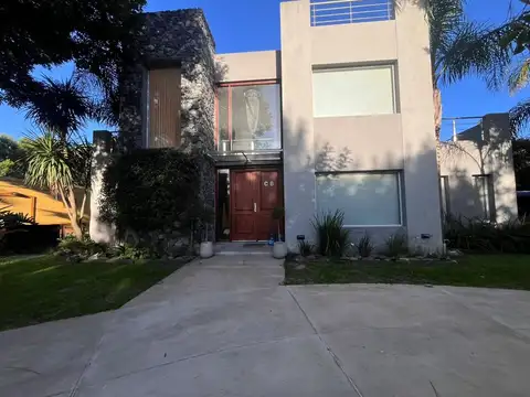 Casa en Venta de 5 dormitorios