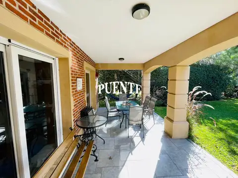 Casa 4 ambientes con 4 baños