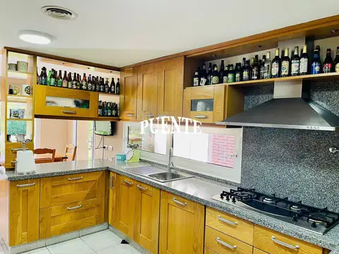 Casa 4 ambientes con 4 baños