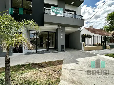Departamento 2 ambientes con terraza privada en Venta en Lomas de Zamora