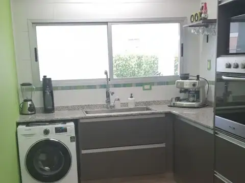 Casa en Venta en Turdera, USD 180.000