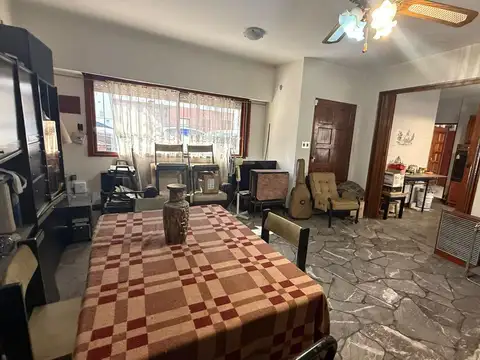 Depto Tipo Casa en Venta de 4 ambientes