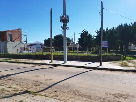 Hermoso Lote en excelente esquina 