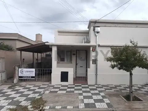 ¡OPORTUNIDAD EN TRES ARROYOS! - CASA DE 2 DORMITORIOS EN ZONA RESIDENCIAL