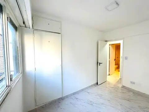 Amplio 4 ambientes con dependencia - Reciclado a Nuevo