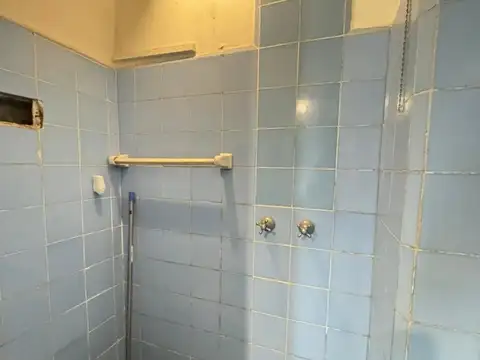 Amplio 4 ambientes con dependencia