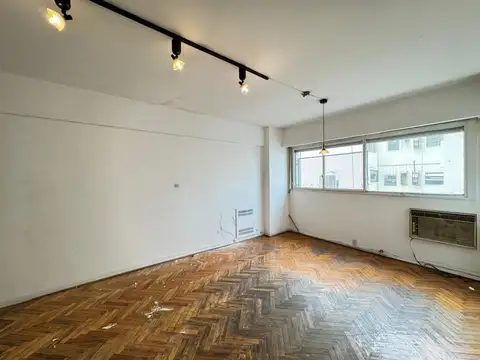 Amplio 4 ambientes con dependencia