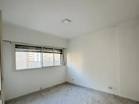 Amplio 4 ambientes con dependencia - Reciclado a Nuevo