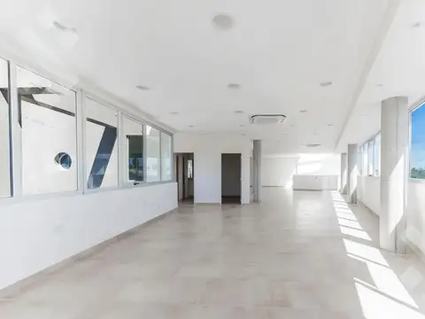 Alquiler oficinas en dos plantas- frente de ruta 22- Cipolletti
