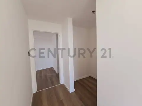 Se vende amplio 2 ambientes en Villa del Parque con vista abierta
