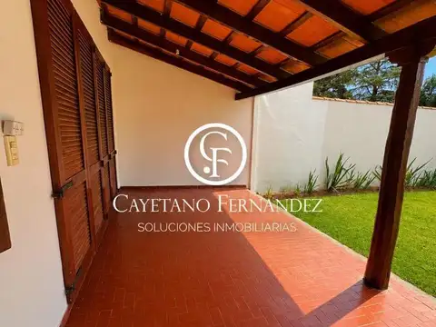 Casa 5 ambientes con 3 baños