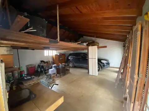 Casa en Venta con 4 cocheras