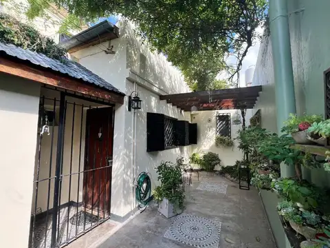 PH 4 amb en VENTA en CASTELAR, COCHERA y PATIO