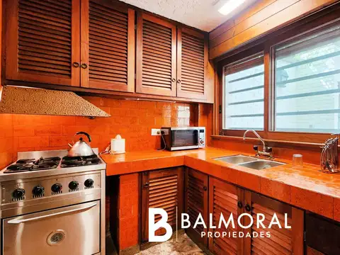 Casa 4 ambientes con 3 baños