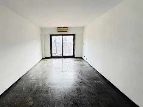 DEPARTAMENTO VENTA 3 AMBIENTES COCHERA BARRACAS