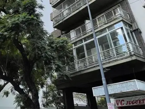 Avenida Santa Fe y Carranza