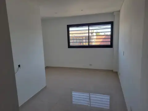 Oficina 4 ambientes con 3 baños