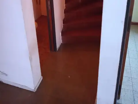 Depto Tipo Casa en Alquiler con 2 cocheras