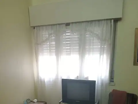 PH 3 AMBIENTES CON PATIO Y TERRAZA CON PARRILLA