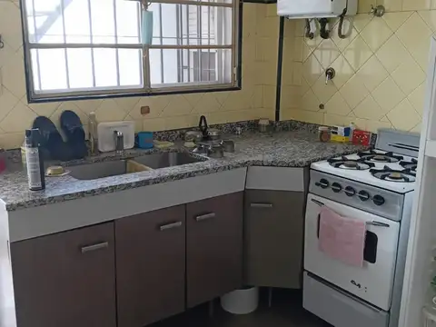 Depto Tipo Casa en Venta 50 años