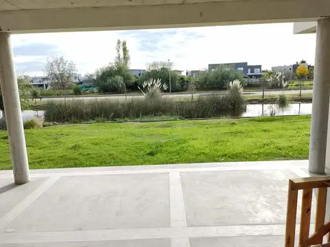 Casa a Estrenar de 3 Dormitorios en El Cantón, Barrio Puerto