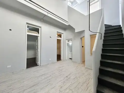 Venta PH de 4 Ambientes con espectacular Terraza Propia en Paternal. Apto Profesional y Crédito.